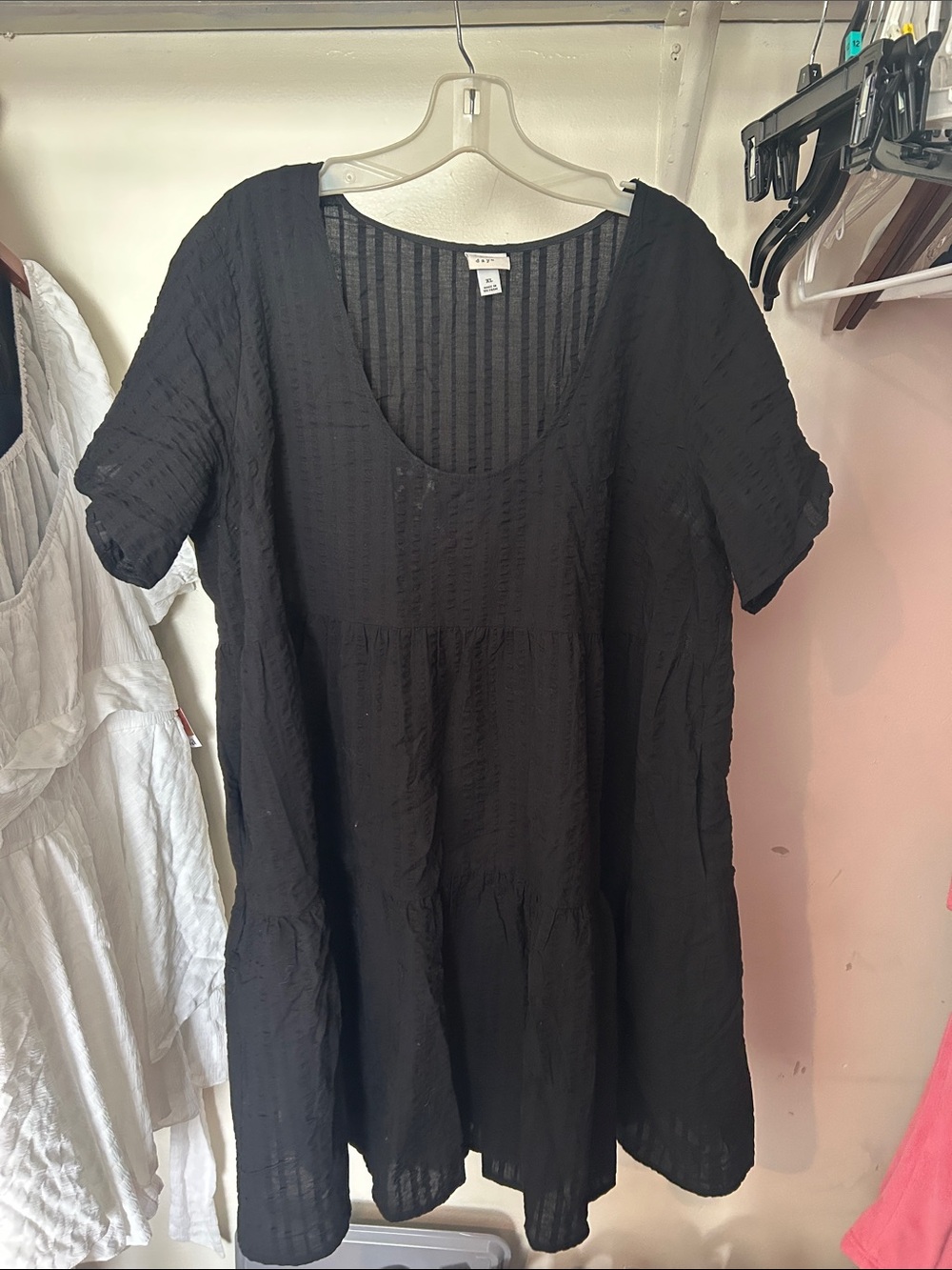 Black Textured Scoop-Neck Tiered Tunic Top